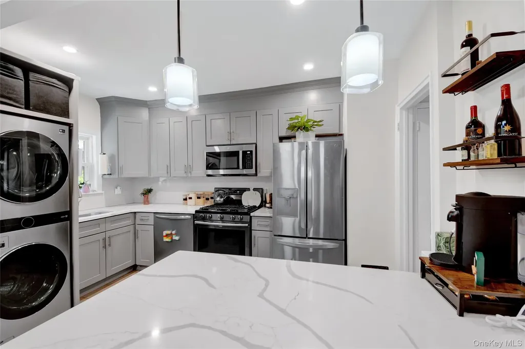 1808 Hering Avenue Bronx NY 10461