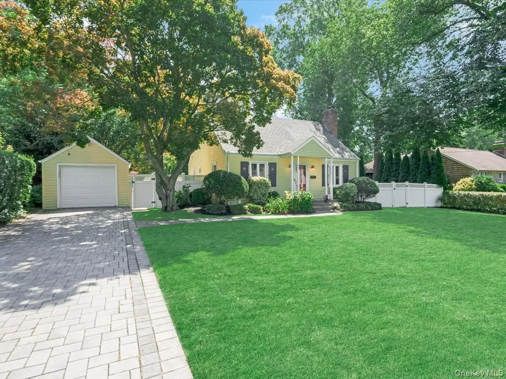 36 Francis Terrace Glen Cove NY 11542