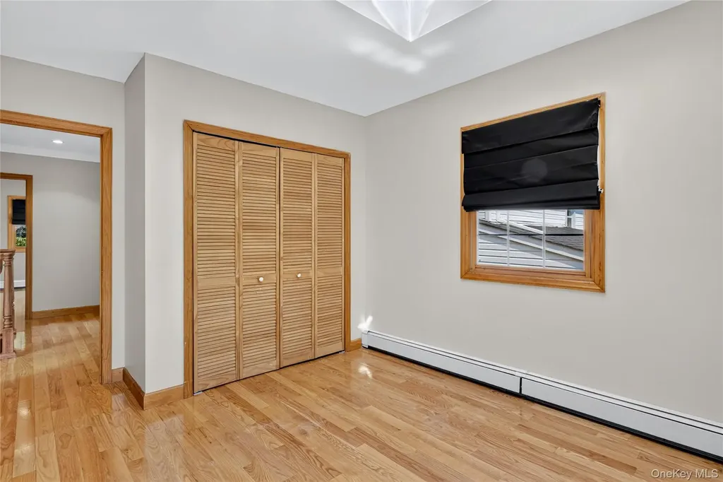 75 Maple Street Roslyn Heights NY 11577