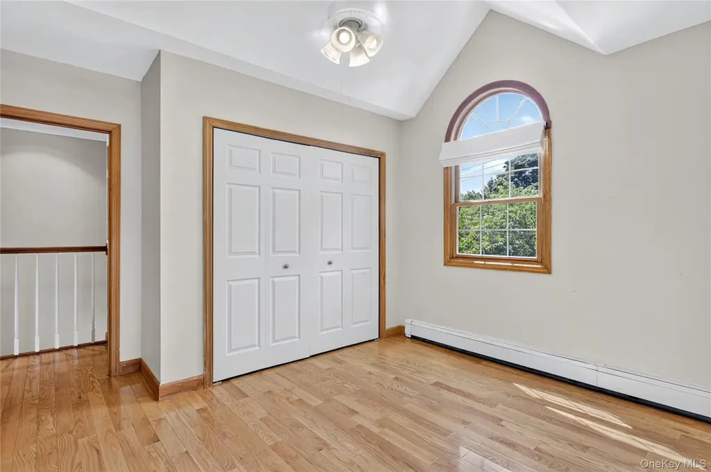 75 Maple Street Roslyn Heights NY 11577