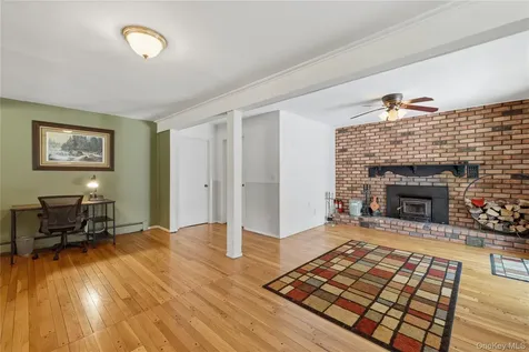 23 Leggett Road Chatham NY 12075