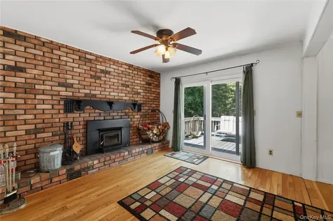 23 Leggett Road Chatham NY 12075
