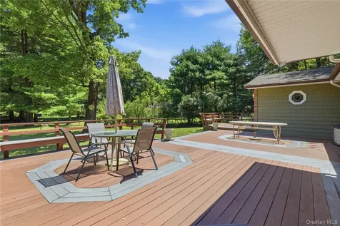23 Leggett Road Chatham NY 12075