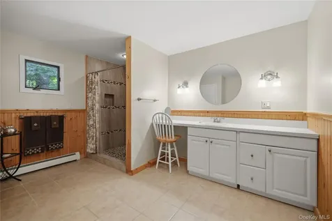 23 Leggett Road Chatham NY 12075