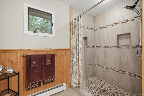 23 Leggett Road Chatham NY 12075