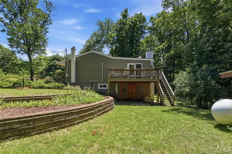 23 Leggett Road Chatham NY 12075