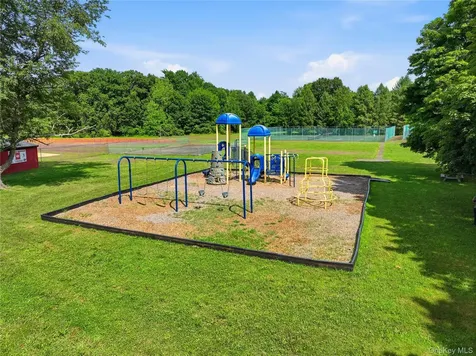 23 Leggett Road Chatham NY 12075