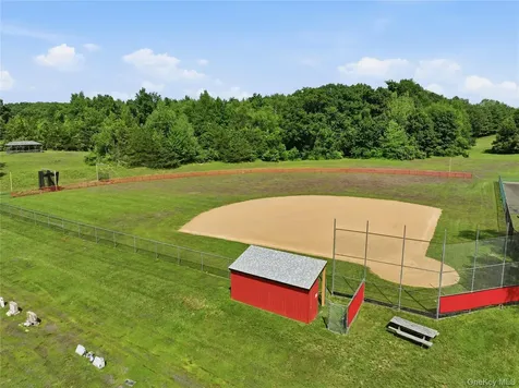 23 Leggett Road Chatham NY 12075