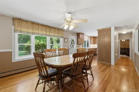 23 Leggett Road Chatham NY 12075