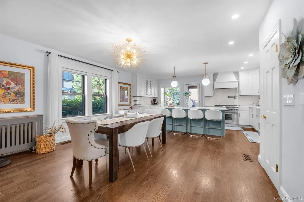 15 Parkwold Drive W Valley Stream NY 11580