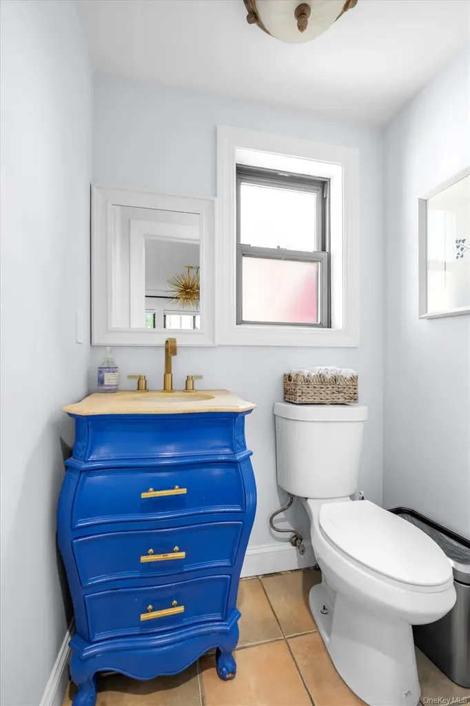 15 Parkwold Drive W Valley Stream NY 11580