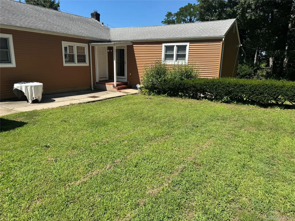 25 Robinson Avenue Glen Cove NY 11542