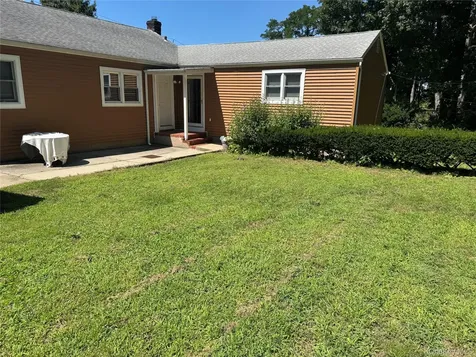25 Robinson Avenue Glen Cove NY 11542