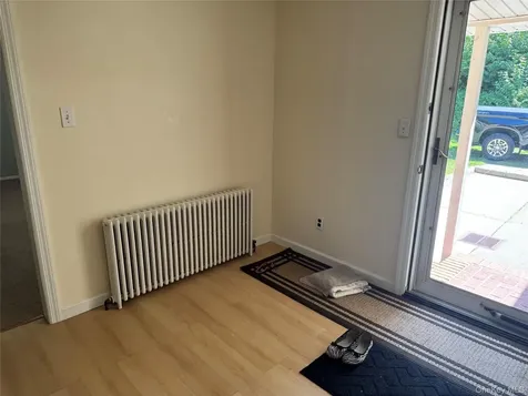 25 Robinson Avenue Glen Cove NY 11542