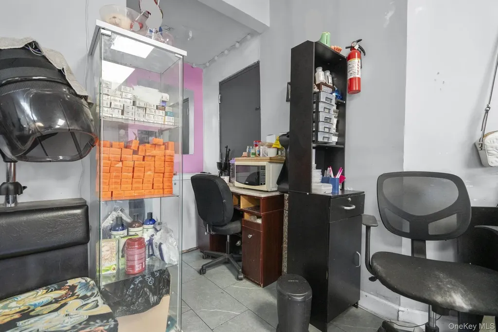 123 Elm Street Yonkers NY 10701