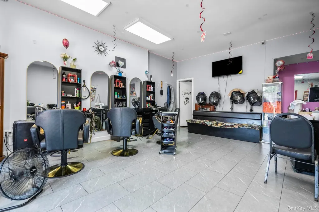 123 Elm Street Yonkers NY 10701