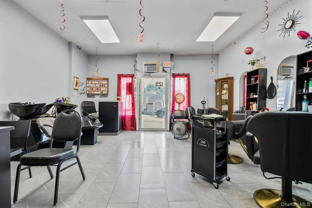 123 Elm Street Yonkers NY 10701