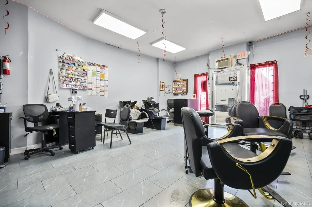 123 Elm Street Yonkers NY 10701