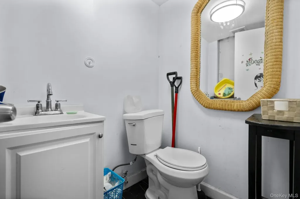 123 Elm Street Yonkers NY 10701