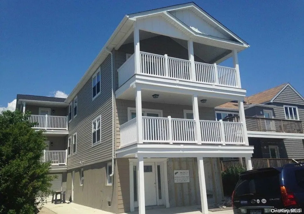 469 E Hudson Street Long Beach NY 11561