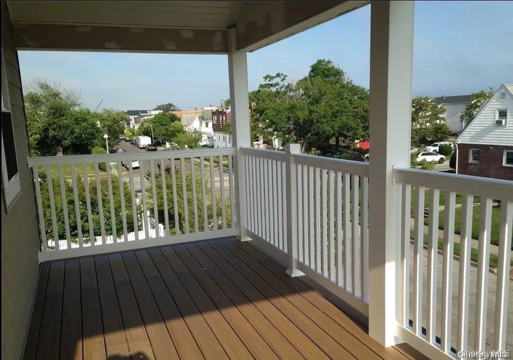 469 E Hudson Street Long Beach NY 11561