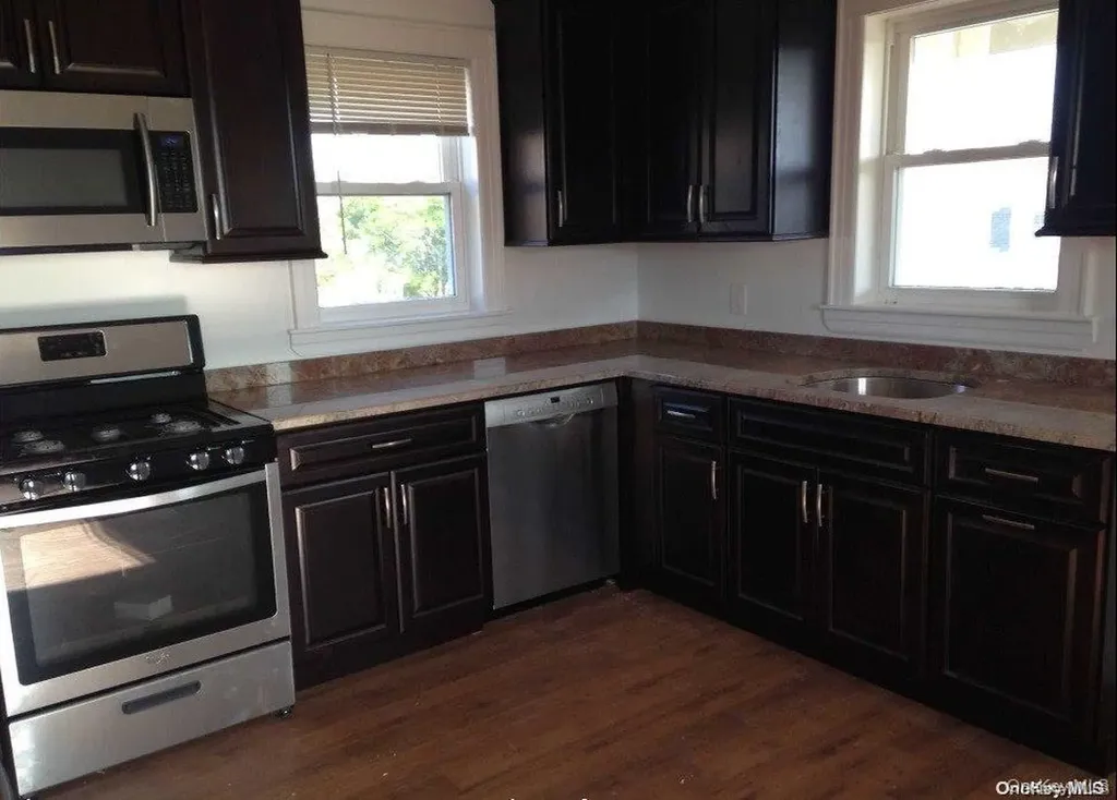 469 E Hudson Street Long Beach NY 11561
