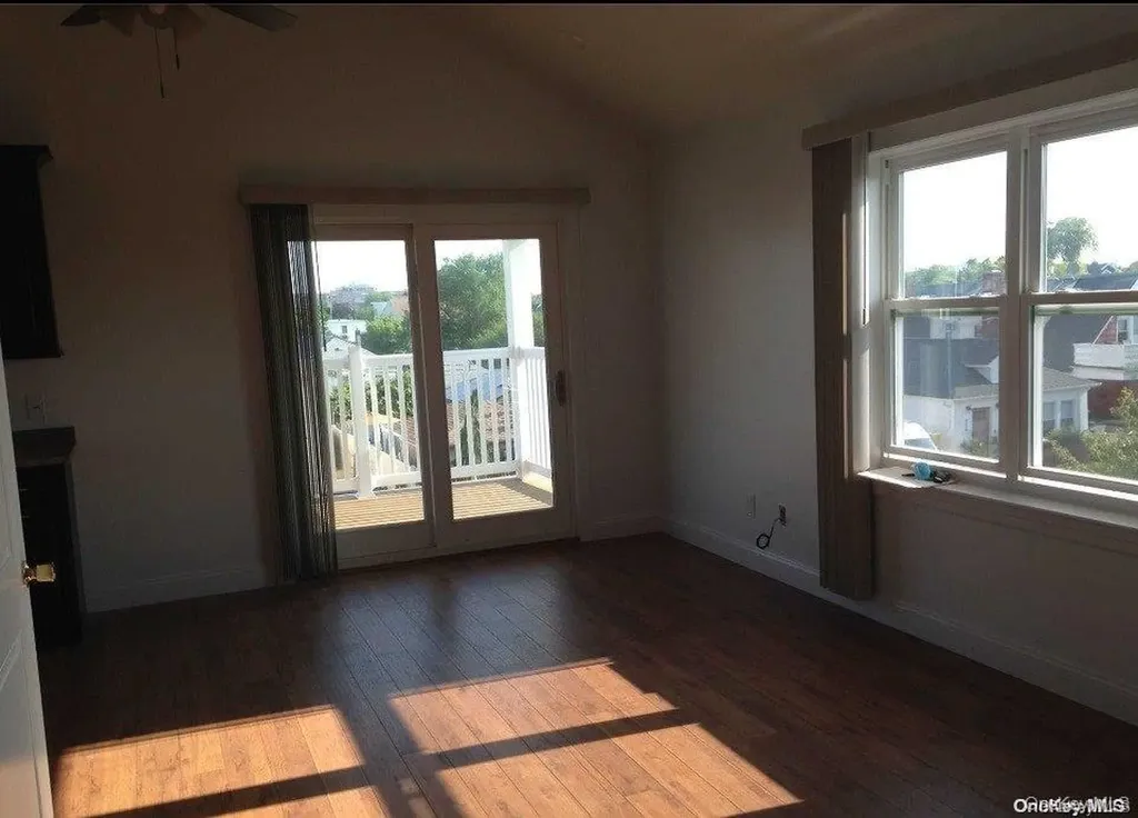 469 E Hudson Street Long Beach NY 11561
