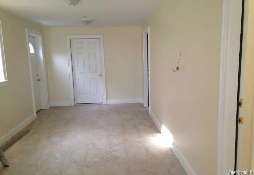 469 E Hudson Street Long Beach NY 11561