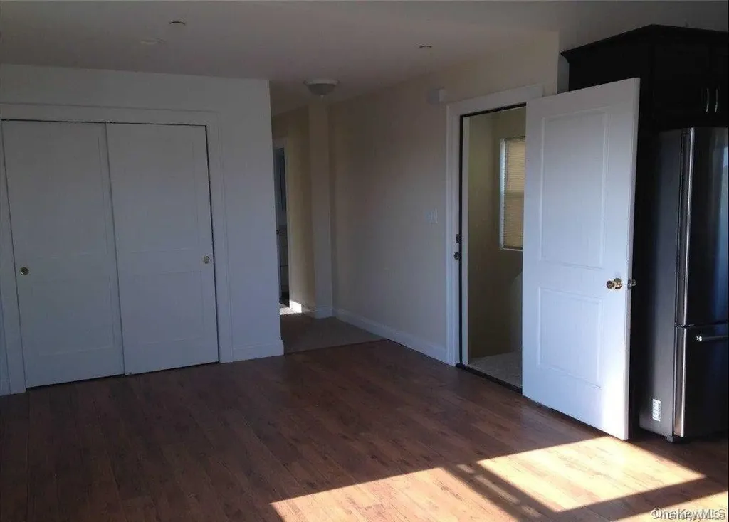 469 E Hudson Street Long Beach NY 11561