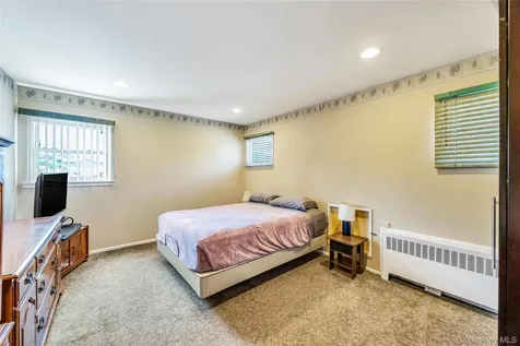 35 Jerold Street Plainview NY 11803