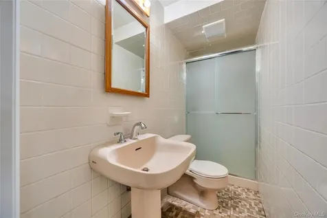 35 Jerold Street Plainview NY 11803