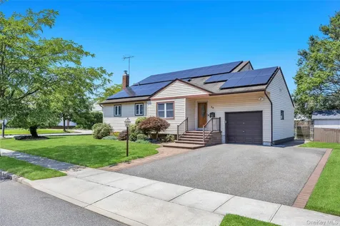 35 Jerold Street Plainview NY 11803