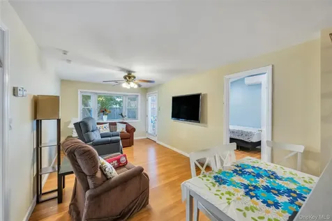 35 Jerold Street Plainview NY 11803