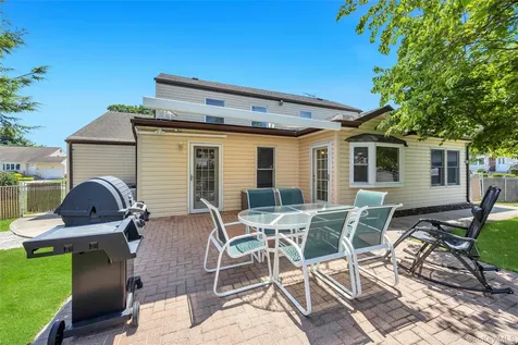 35 Jerold Street Plainview NY 11803