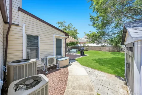 35 Jerold Street Plainview NY 11803