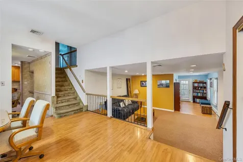 35 Jerold Street Plainview NY 11803