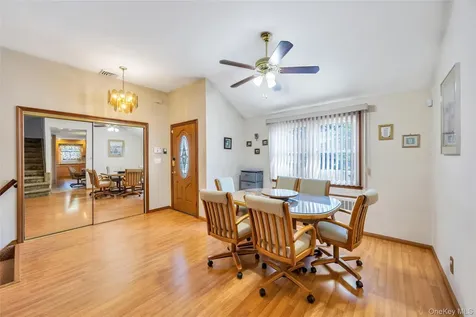 35 Jerold Street Plainview NY 11803