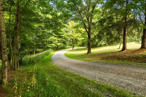 860 Hunns Lake Stanfordville NY 12581