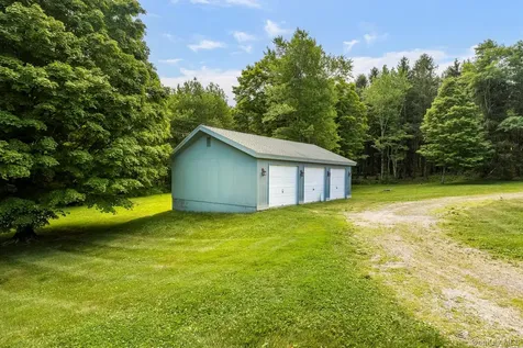 860 Hunns Lake Stanfordville NY 12581