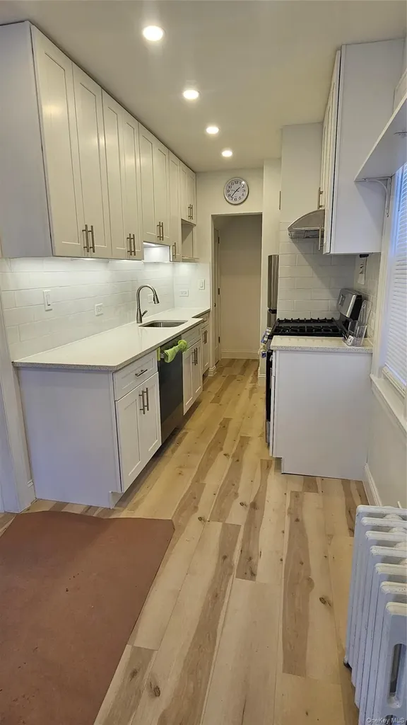 159-09 Laburnum Avenue Flushing NY 11358