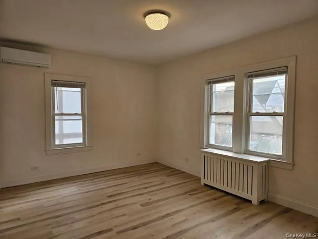 159-09 Laburnum Avenue Flushing NY 11358