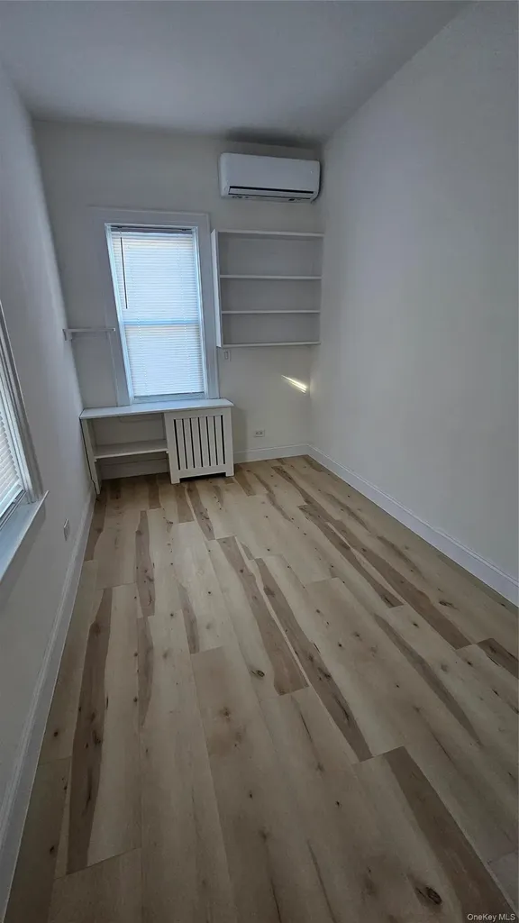 159-09 Laburnum Avenue Flushing NY 11358