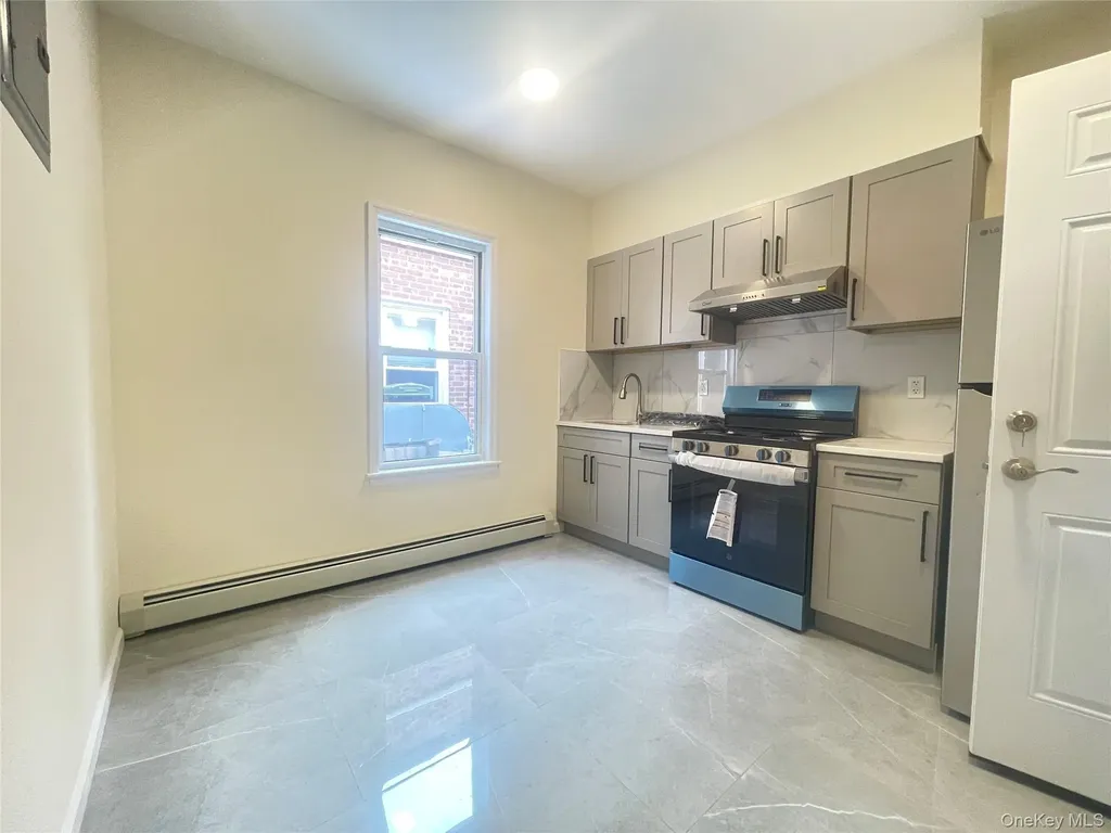 1006 Jericho Turnpike New Hyde Park NY 11040