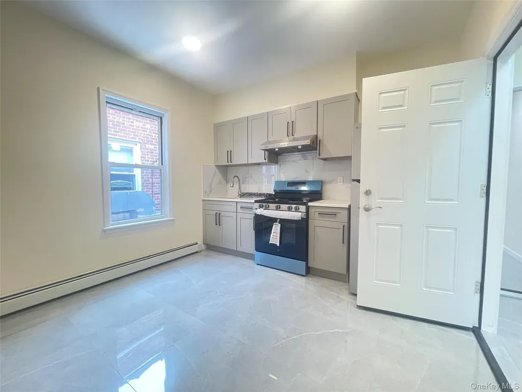 1006 Jericho Turnpike New Hyde Park NY 11040