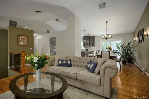 3 Justbrand Lane Poughkeepsie NY 12603
