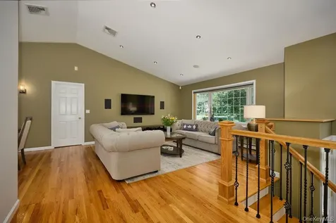 3 Justbrand Lane Poughkeepsie NY 12603