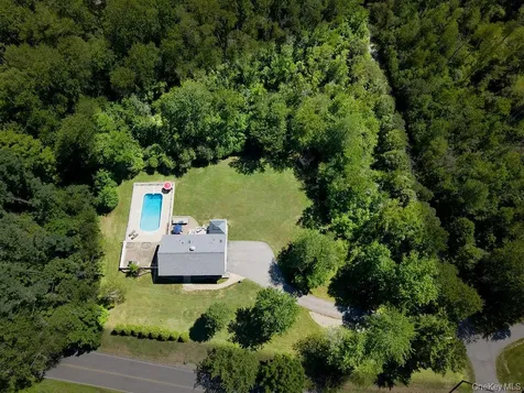 3 Justbrand Lane Poughkeepsie NY 12603