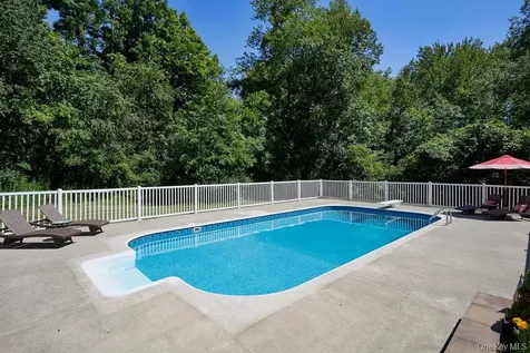 3 Justbrand Lane Poughkeepsie NY 12603