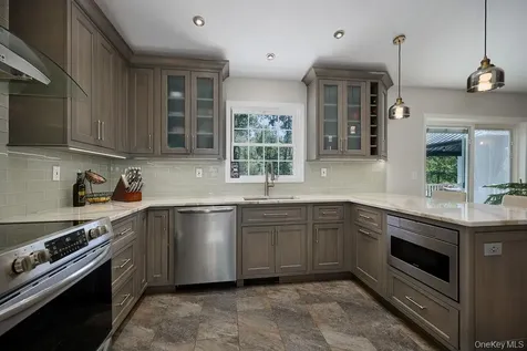 3 Justbrand Lane Poughkeepsie NY 12603