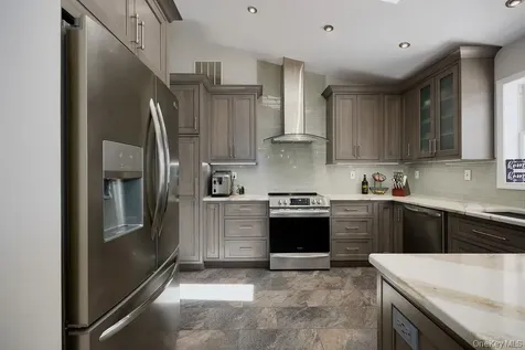 3 Justbrand Lane Poughkeepsie NY 12603